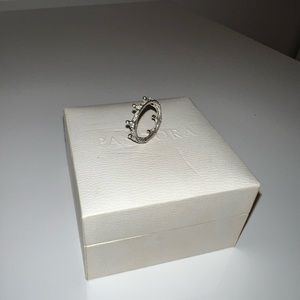 Women’s crown ring